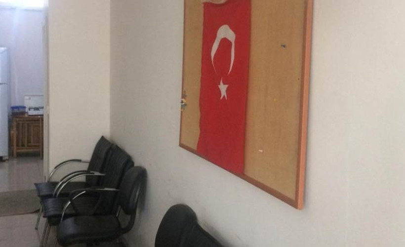HDP binaları basıldı: Polis bayrak astı