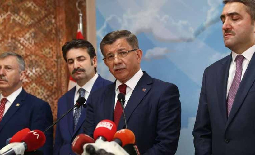 Yeni parti için tarih verildi