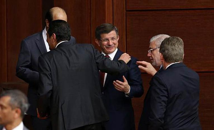 Davutoğlu 'siyasi etik' teklifini önermiş ama imzalamamış