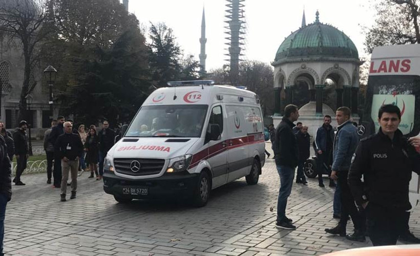 Sultanahmet Meydanı'nda silah sesleri