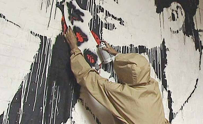 Banksy'nin fotoğrafçısı anlattı: Nasıl hiç tutuklanmadık?