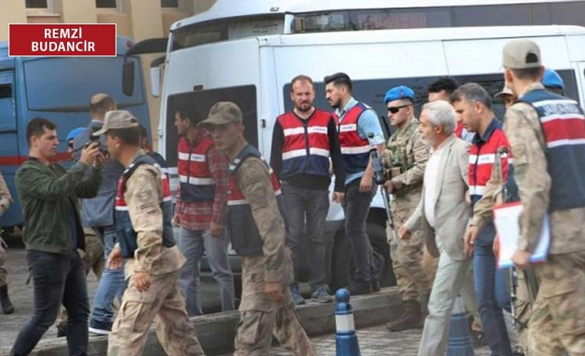 Mızraklı: Bu kayyım rezaletini perdeleme çalışmasıdır