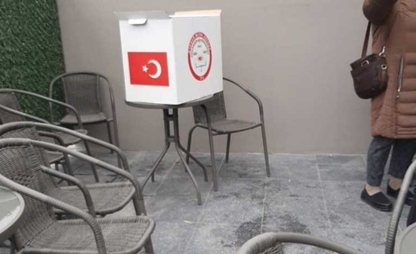 HDP’nin ilçe kongresi sokakta yapıldı