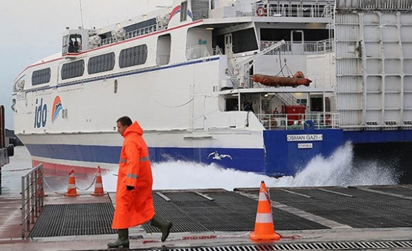 Kuvvetli yağış ve rüzgar geliyor, birçok deniz otobüsü seferi iptal edildi