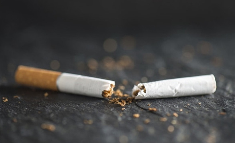 Sigara içenler, bıraktıktan sonra bile sigara içmeyenlere kıyasla daha fazla ağrı hissediyor