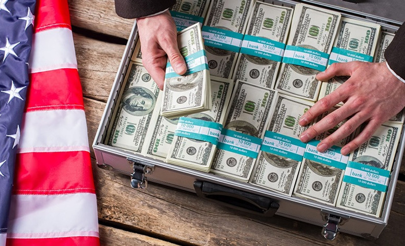 'Kamu bankaları 1-1.5 milyar dolar sattı, TL'deki düşüşü frenledi'