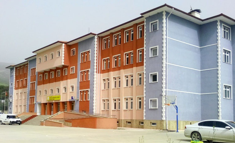 Okul müdüründen diplomasını isteyen öğrenciye cinsel istismar