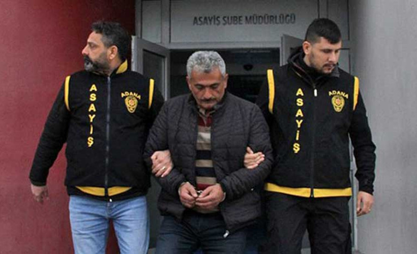 Adana'da 55 yıl hapis cezasıyla aranan adam kahvehaneden çıktı