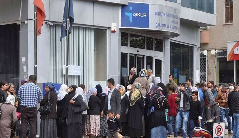 Geniş tanımlı işsizlik son 3 yılın en yüksek seviyesine ulaştı, sanayide istihdam pandemi döneminin gerisine düştü