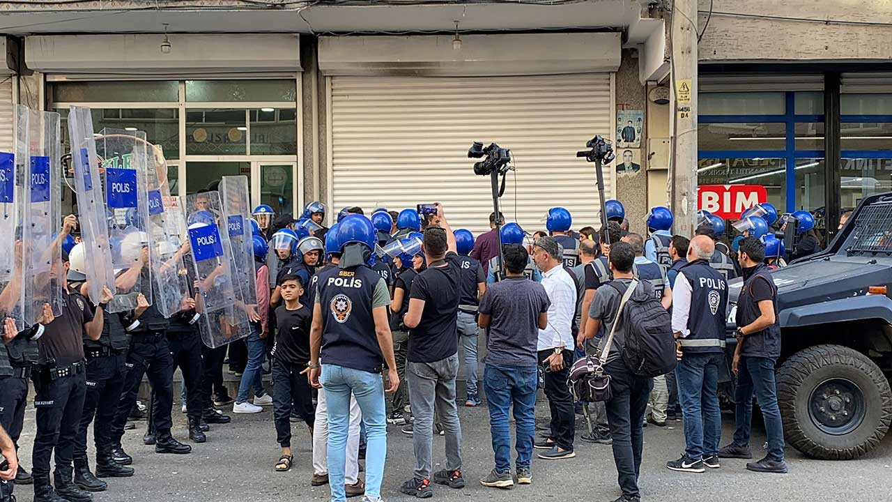 Diyarbakır’da 9 Ekim yürüyüşüne polis engeli: Çok sayıda gözaltı var