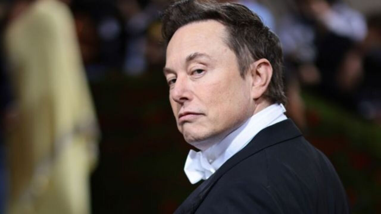 Elon Musk: Putin ile savaş konusunda görüşme yapmadım