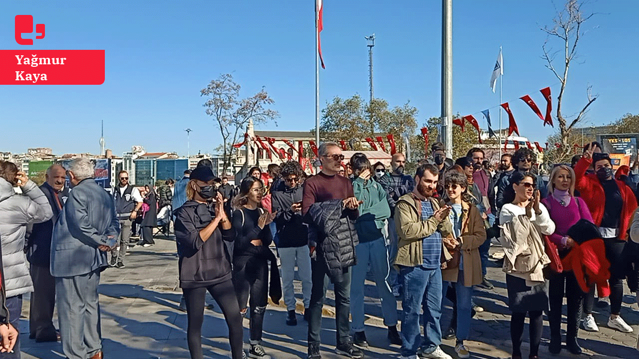 İran'daki protestoların sembol şarkısı Kadıköy'de yankılandı