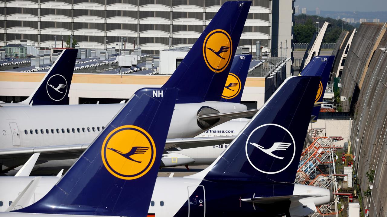 Almanya'da hava yolu şirketi Lufthansa çalışanlarının uyarı grevi başladı