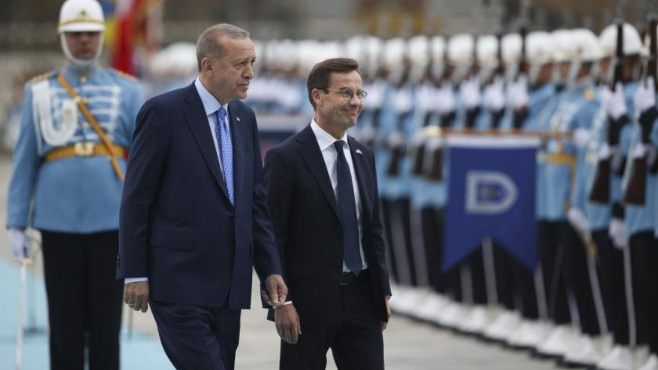 Erdoğan, İsveç Başbakanı Kristersson'u resmi törenle karşıladı