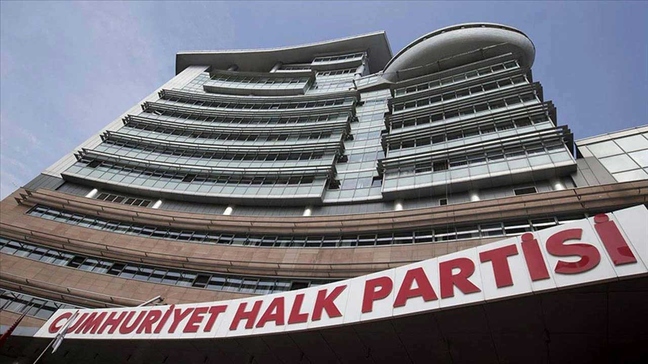 CHP'de grup başkanvekilliği için üç kişi yarışacak