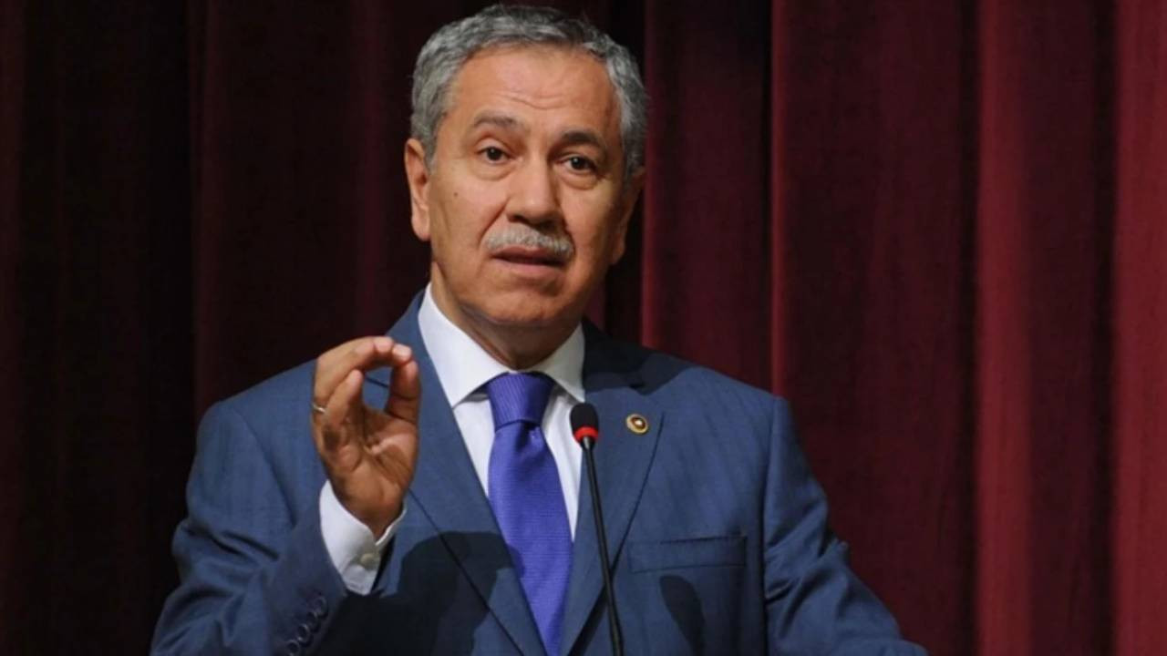 Bülent Arınç: O olaydan sonra Özgür Özel benim kahramanımdır