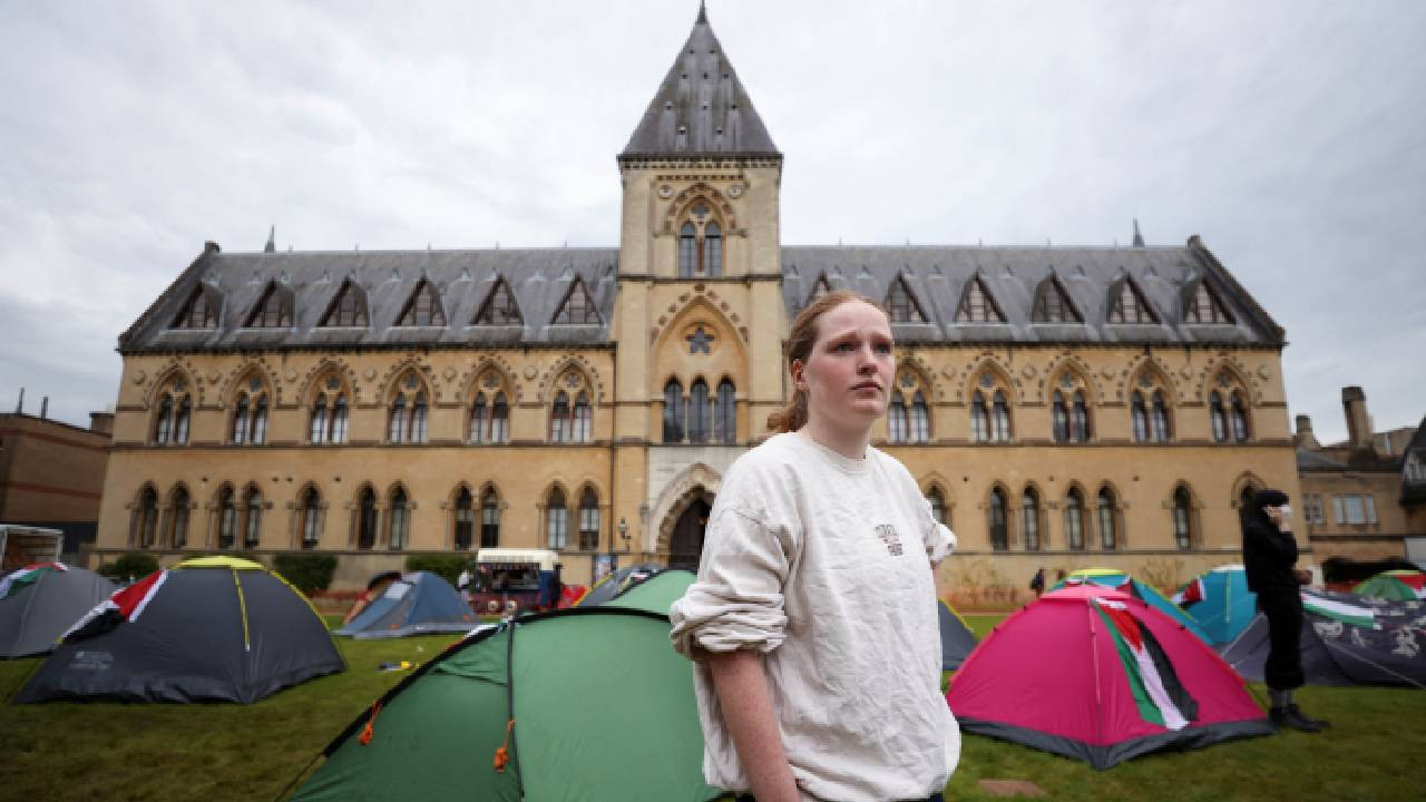 Columbia Üniversitesi Filistin korkusuyla mezuniyet törenini iptal etti: Oxford ve Cambridge'de Gazze Dayanışma Kampı kuruldu