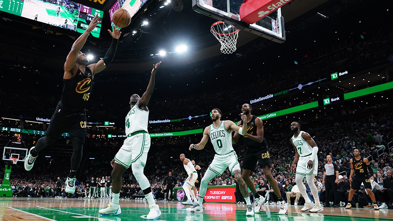 NBA'de Cleveland Cavaliers ve Dallas Mavericks seriyi 1-1'e getirdi