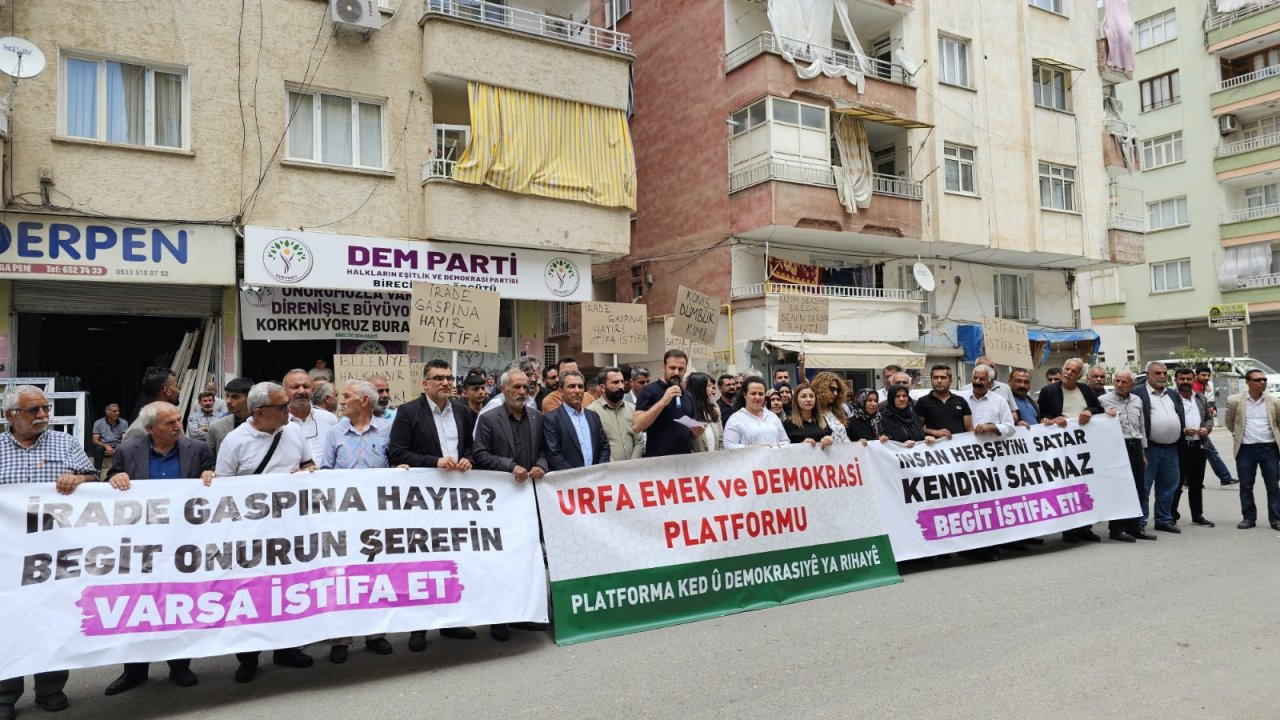 Urfa'da STK'ler, Birecik'te DEM Parti binasına saldırıyı protesto etti