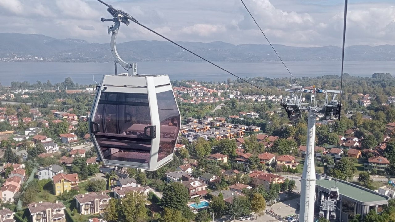 Sapanca'da ruhsatsız teleferik hattına mühür vuruldu