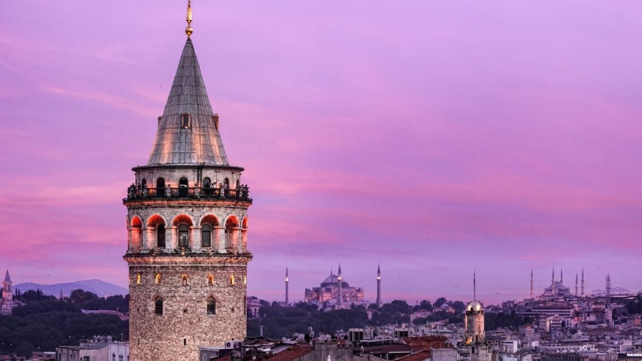 Restorasyonu tamamlanan Galata Kulesi bugün ziyarete açılıyor