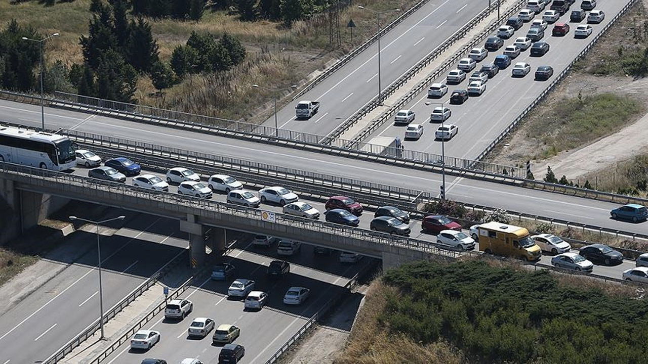 Bayram tatilinde yap-işlet-devret projeleri hariç köprü, otoyol ve toplu taşıma ücretsiz