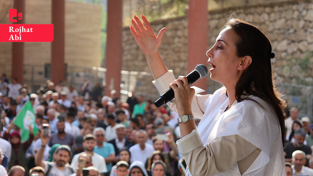 Hatimoğulları Hakkari mitinginde konuştu: 'Halkların kardeşliğini savunmanın anlamını bir kez daha gördük'