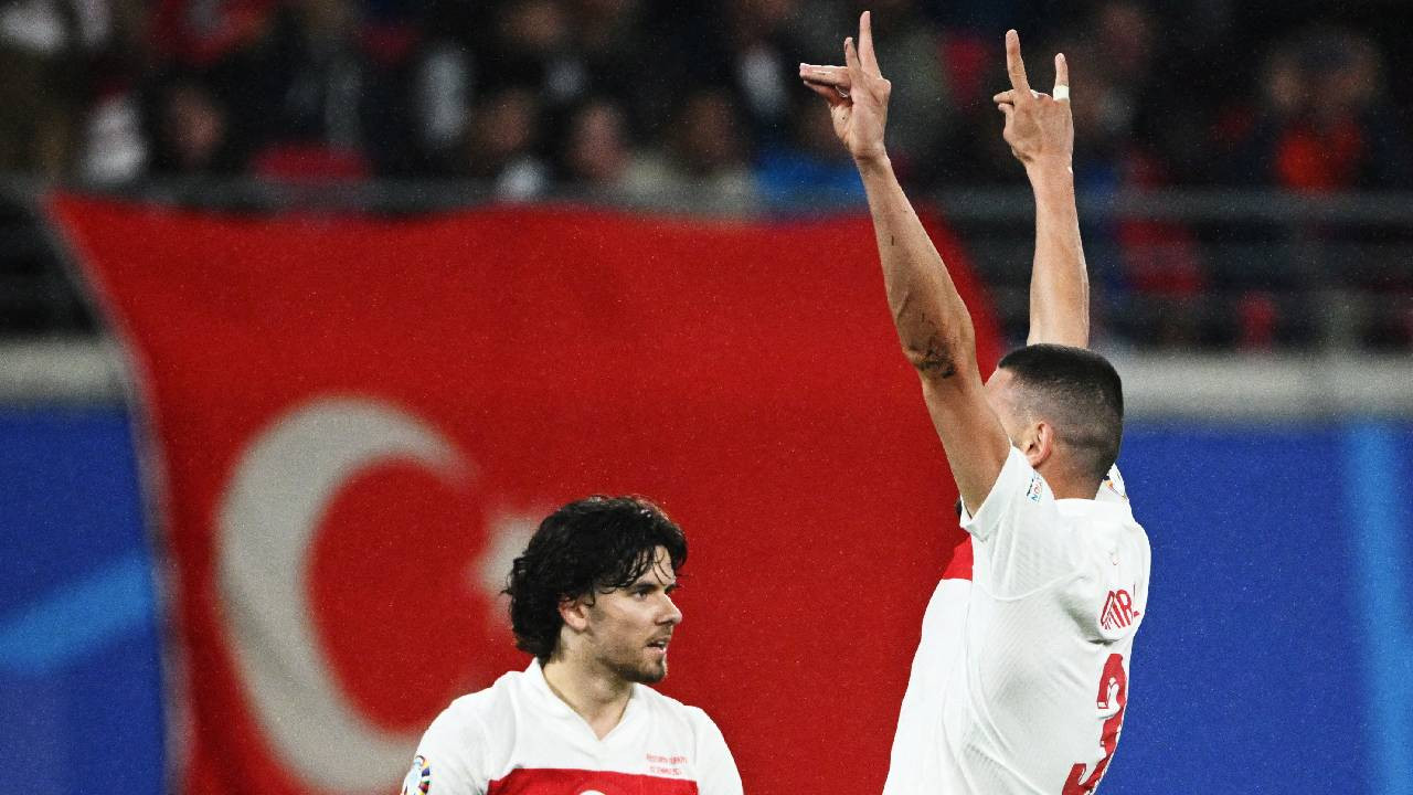 Demiral'ın 'bozkurt' selamı Alman medyasının büyük tepkisini çekti, UEFA'ya yasak çağrısı yapıldı