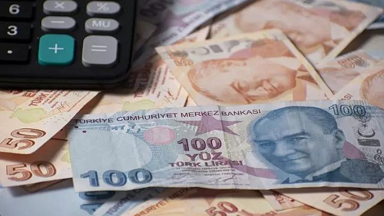 En düşük emekli aylığını 12 bin 500 lira yapan paket Komisyon'dan geçti