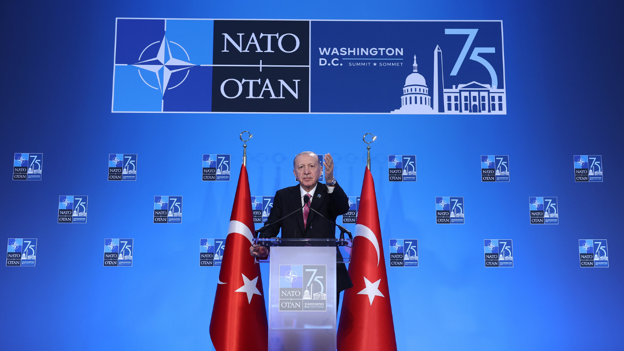 Erdoğan: İsrail'le NATO nezdinde iş birliği yönündeki girişimleri onaylamayacağız