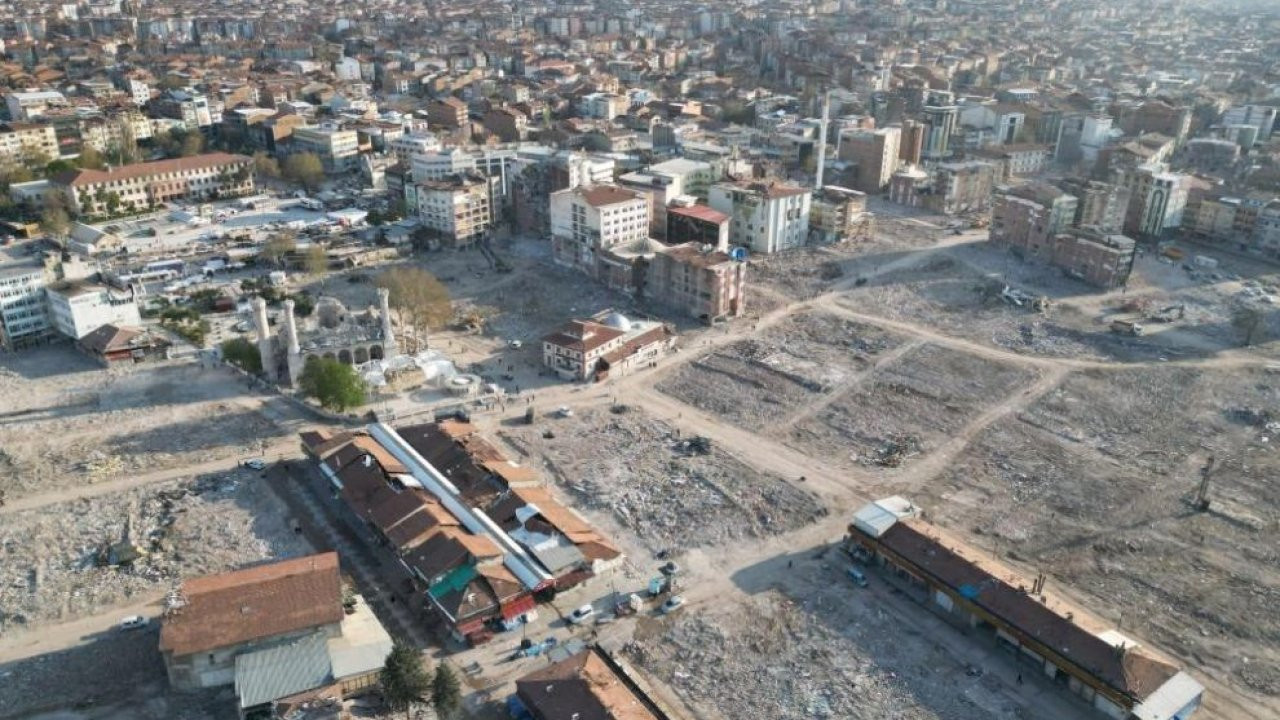 Malatya'daki depremzedelerden Yaylımlı merasının konut yapımı için başka köylere açılmasına tepki