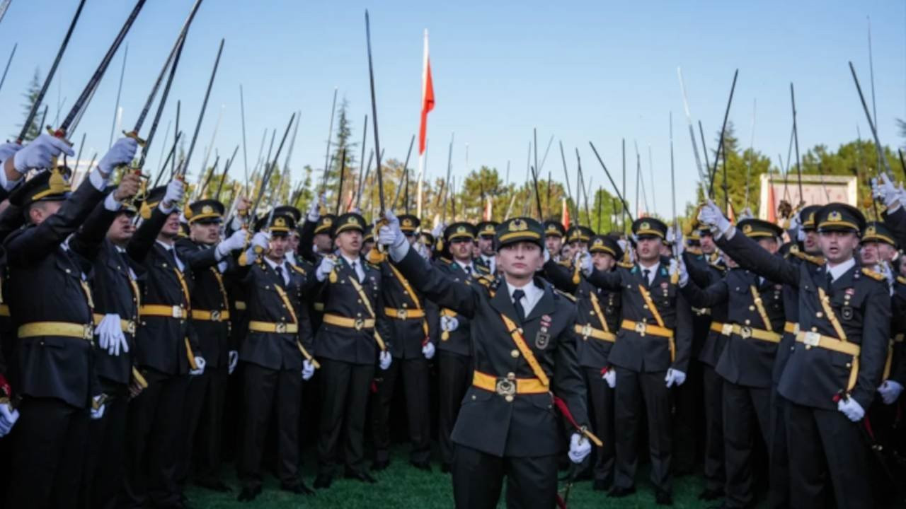 52 barodan TSK'dan ihracı istenen teğmenlere ilişkin ortak açıklama