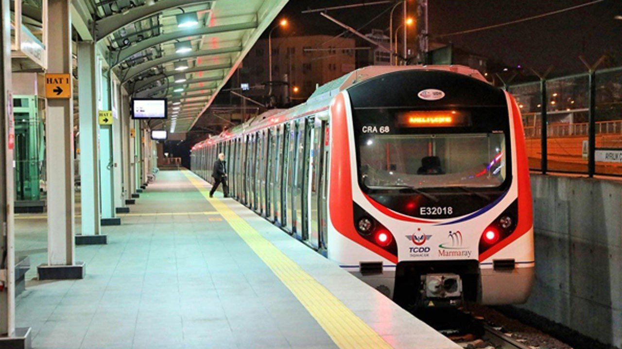 Marmaray'da 'teknik arıza': Seferlerde aksama yaşanıyor