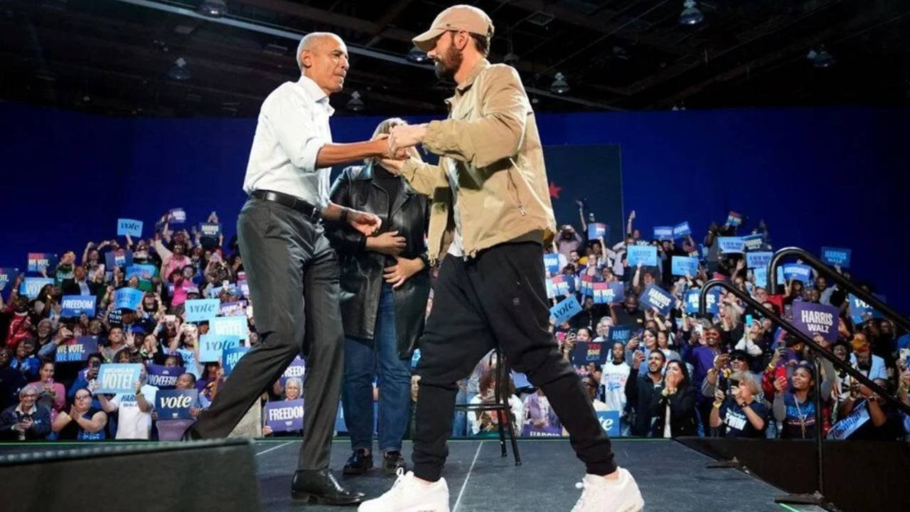 Eminem, Kamala Harris'in mitinginde sahne aldı: Obama şarkı söyledi