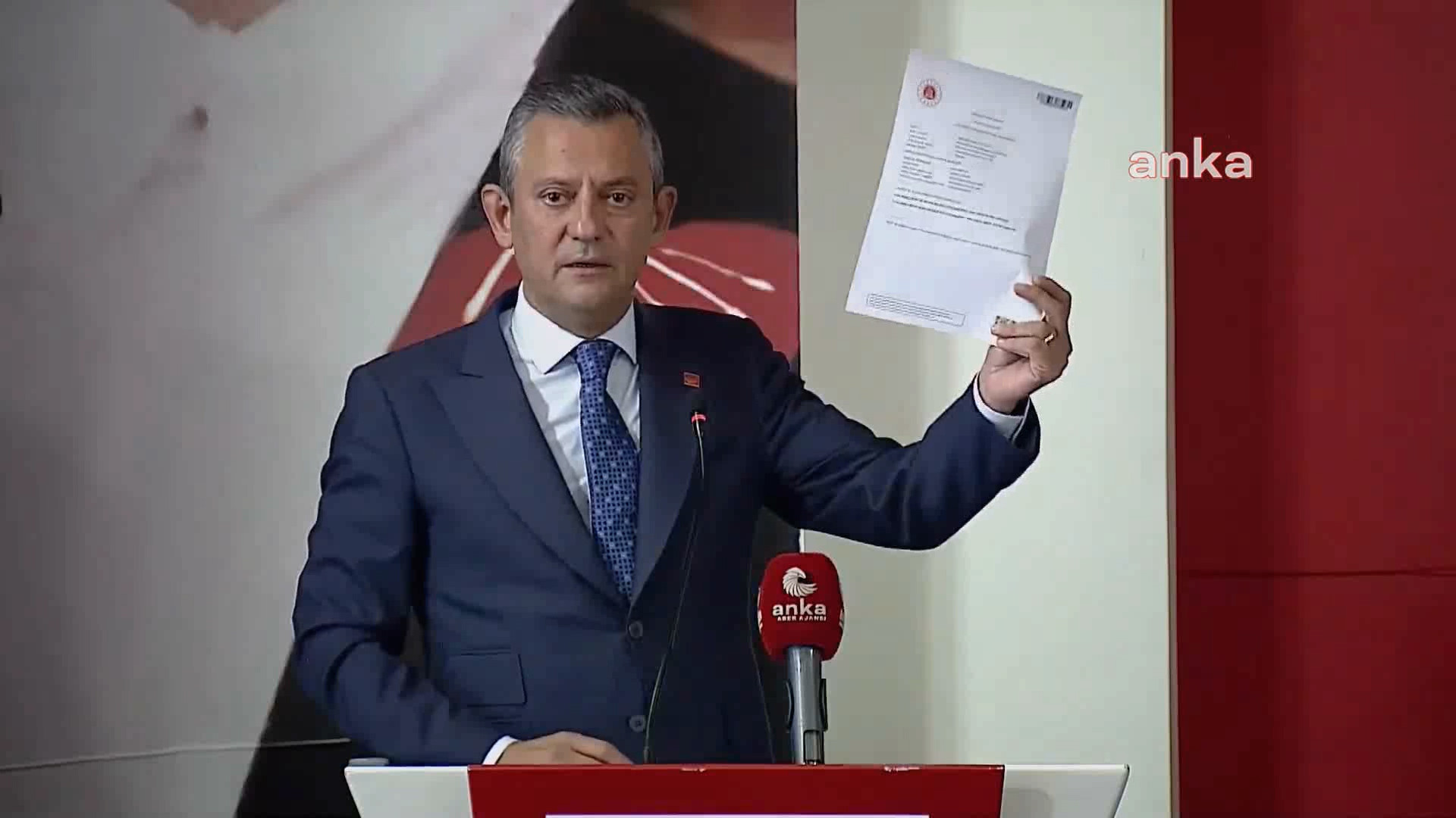 Özgür Özel'den Ahmet Özer açıklaması: Akın Gürlek bir piyondur, o seyyar giyotini oradan alın