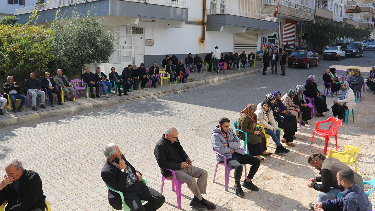 Halfeti'de kayyıma karşı nöbet 8'inci gününde... DEM Partili Şenyaşar'dan mitinge çağrı: Halk direnmeye devam ediyor