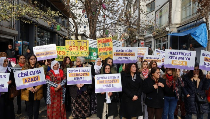 Dersim'de kadınlar kayyımlara karşı yürüdü: Özgür olmakta ısrarcıyız