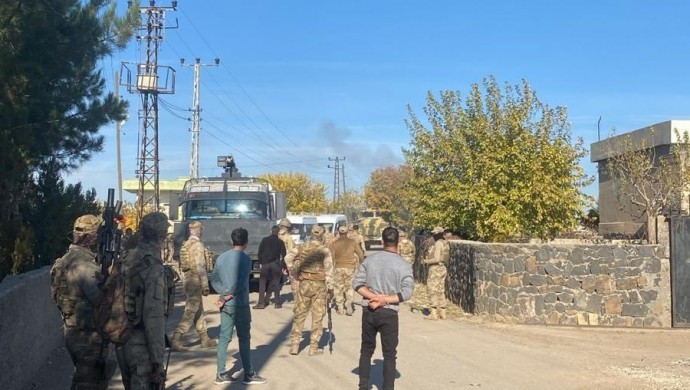 Şırnak'ta ablukaya alınan köyde dokuz gözaltı